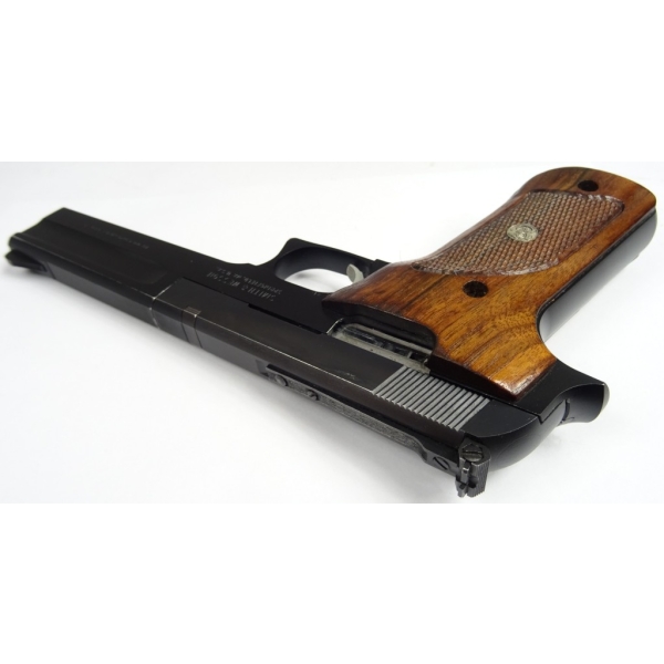 Pistolet Smith&Wesson mod. 422 kal. .22lr
